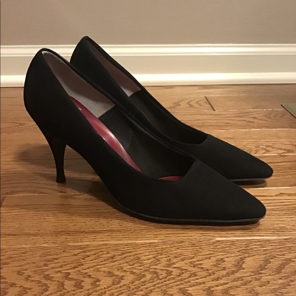 Vintage Black Suede Heels! Size 7.5 Excellent condition